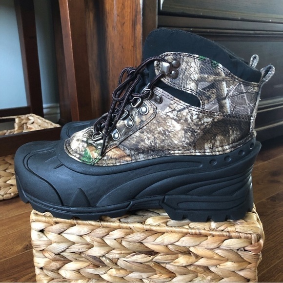 Itasca made with 3M thinsulate outdoor boots in size 8EE - Picture 2 of 6